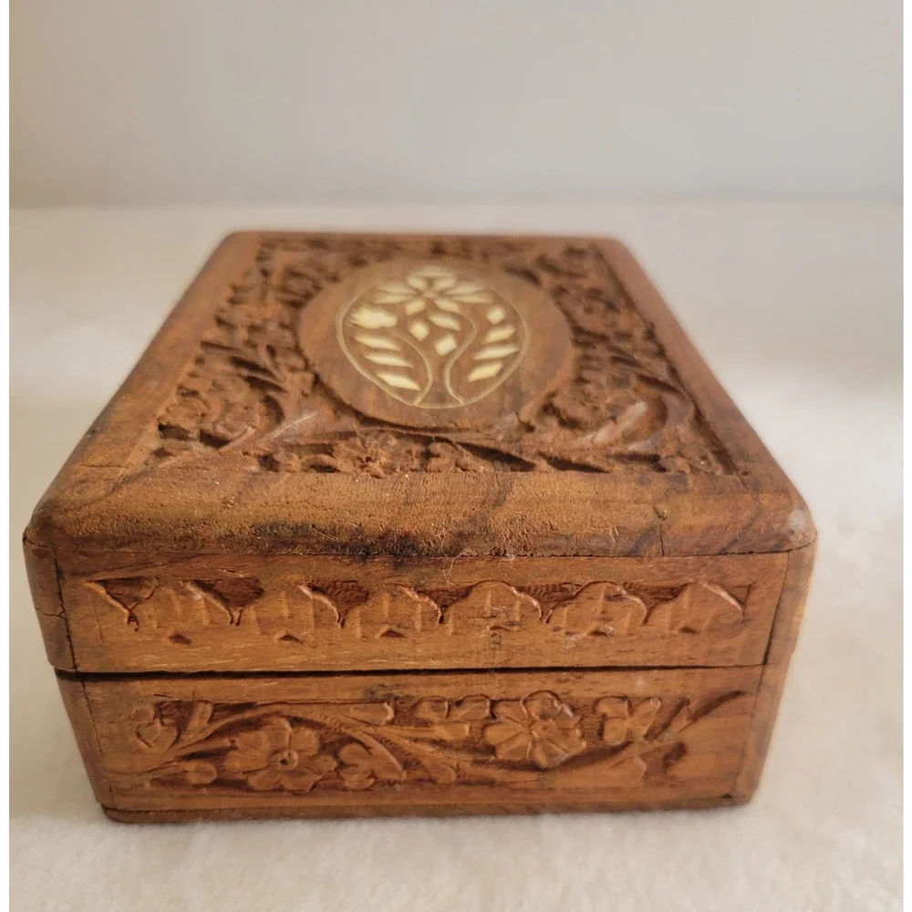 Vintage Hand Carved Wooden Jewelry Trinket Box Floral Inlay Keepsake Decor